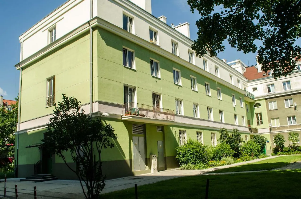 Slow Life Apartment Next To Metro Station Warsaw Poland